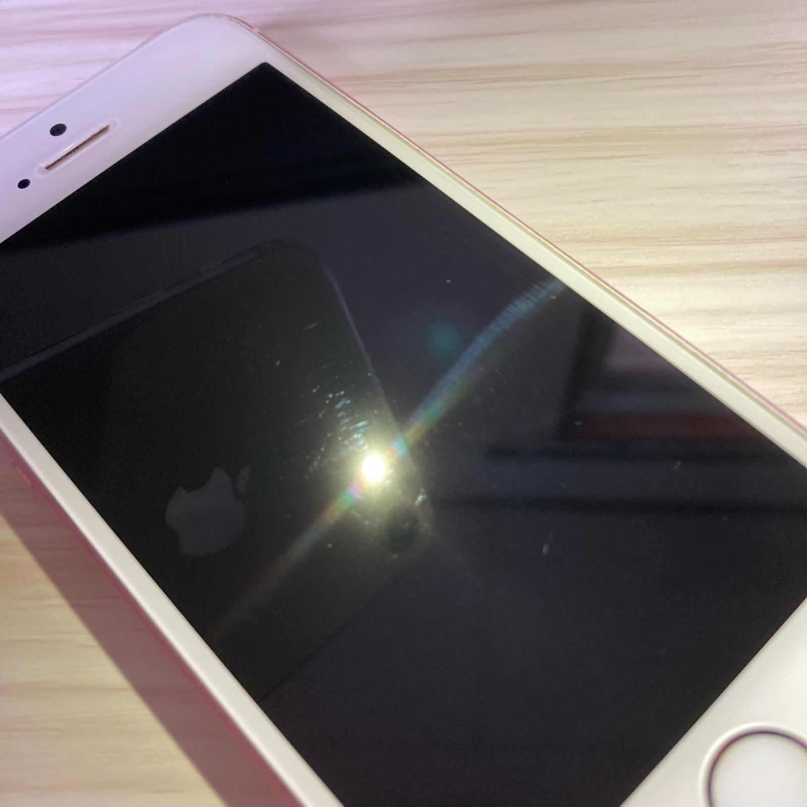 iPhone SE 64GB バッテリー76% SIMフリー - メルカリ