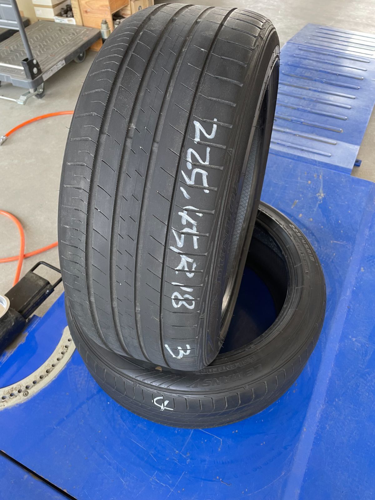 B　ダンロップ　ルマンV+　225/45R18　19年製　2本　中古品！！