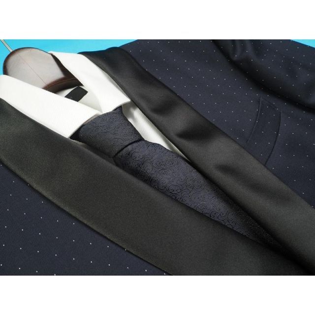 新品 azabu tailor 麻布テーラー 日本製 秋冬『CANONICO カノニコ 伊生地』 Super100's ウール100% タキシード スーツ 46A(A5)紺 0902-154 新品 azabu tailor 麻布テーラー 日本製 秋冬『CANONICO カノニコ 伊生地』 Super100's ウール100% タキシード スーツ 46A(A5)紺 0902-154