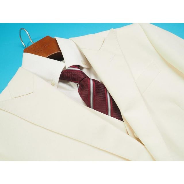 新品 azabu tailor 麻布テーラー 日本製 春秋『ロロピアーナ 伊製生地』Super120S スリーピース スーツ46A(A5程度)白 0427-099 新品 azabu tailor 麻布テーラー 日本製 春秋『ロロピアーナ 伊製生地』Super120S スリーピース スーツ46A(A5程度)白 0427-099