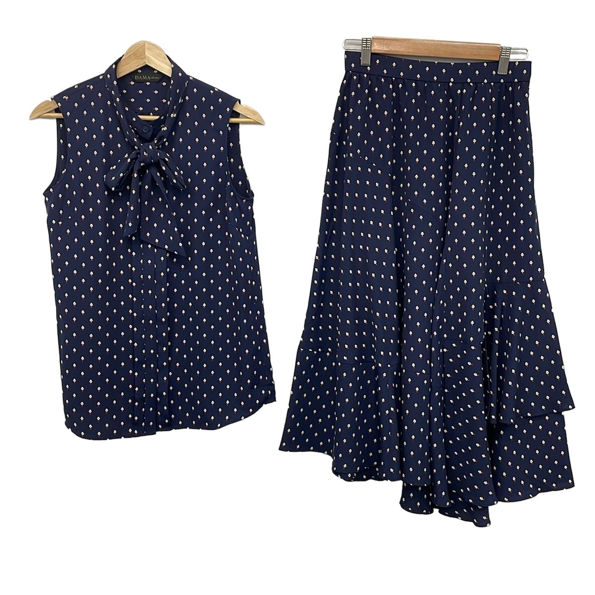 DAMAcollection(ダーマコレクション) スカートセットアップ レディース美品 - ネイビー×白×レッド リボン付き