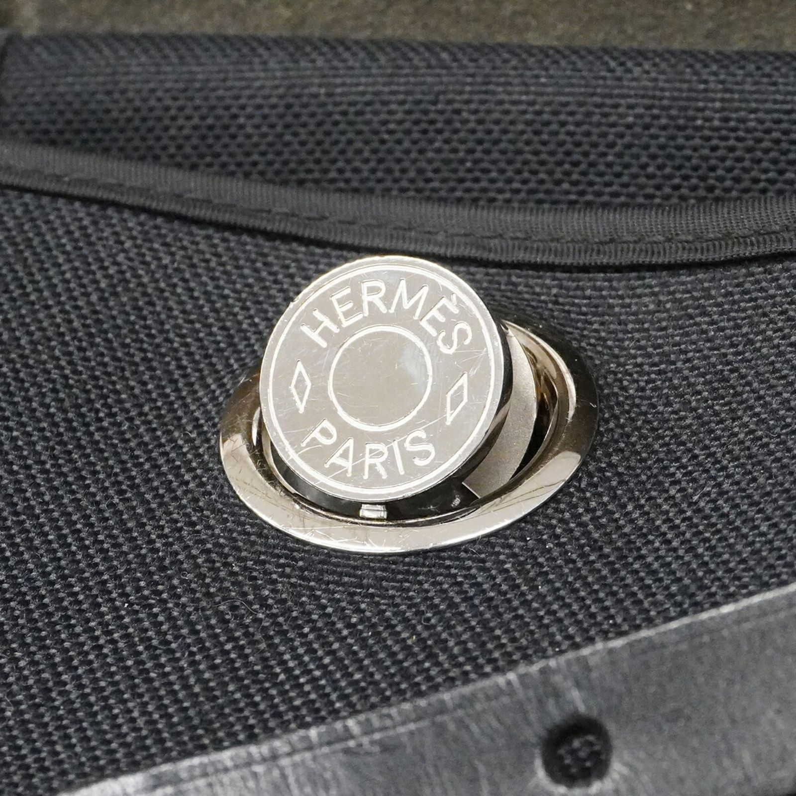 エルメス(Hermes) エルメス ハンドバッグ エールバッグジップPM トワルオフィシエ ブラック A刻印 2wayバッグレディース P3023945 エルメス(Hermes) エルメス ハンドバッグ エールバッグジップPM トワルオフィシエ ブラック A刻印 2wayバッグレディース P3023945