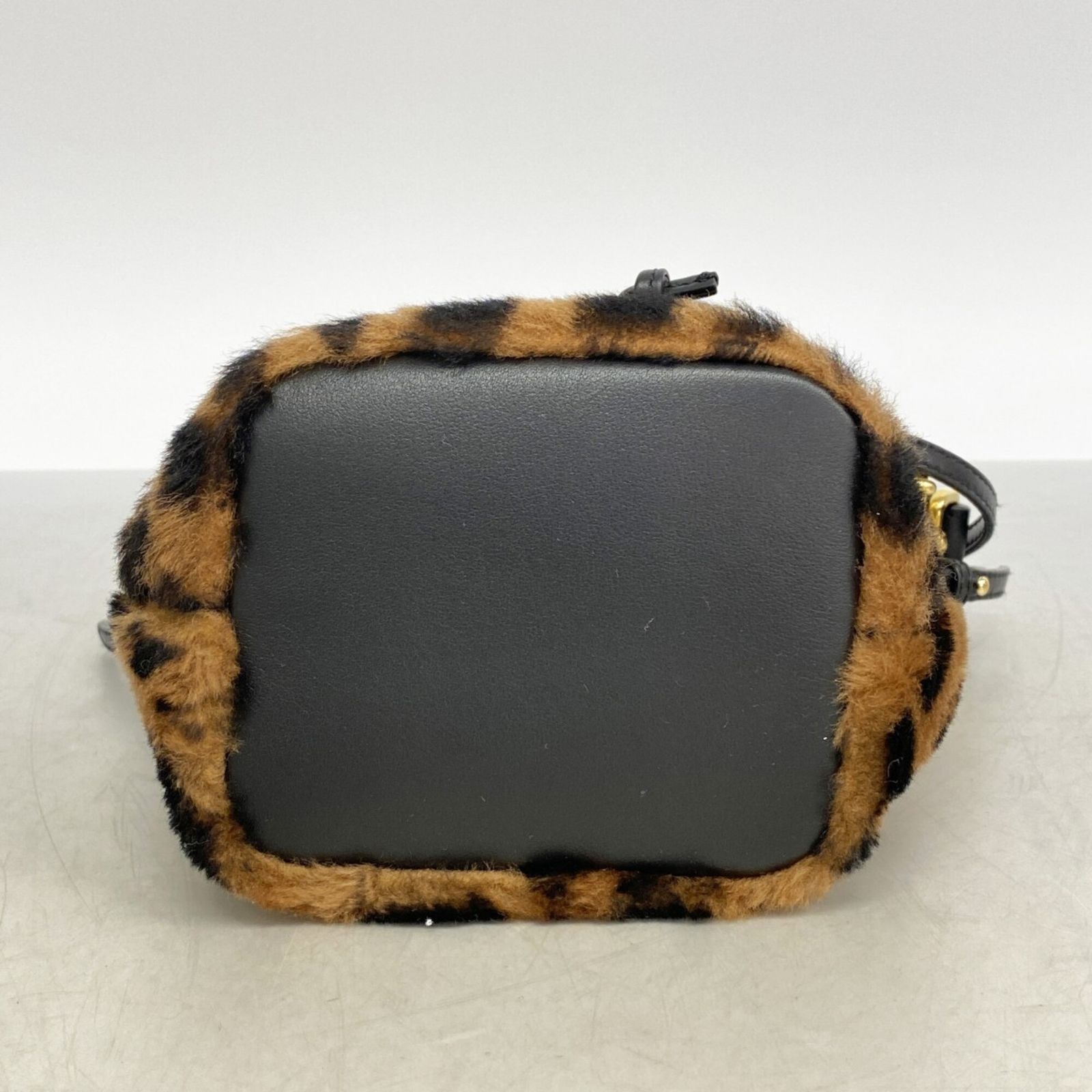 フェンディ(Fendi) フェンディ ハンドバッグ ズッカ モントレゾール ファー ブラウン ブラック 2wayバッグレディース P3012000