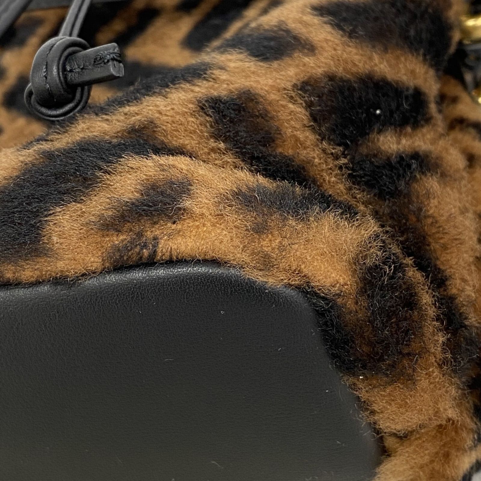 フェンディ(Fendi) フェンディ ハンドバッグ ズッカ モントレゾール ファー ブラウン ブラック 2wayバッグレディース P3012000