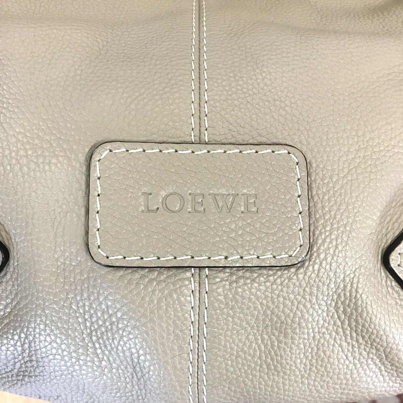 LOEWE ロエベ ワンショルダー ニューロード バッグ レザー ベージュ 肩掛け レディース 中古 良好 T11304210