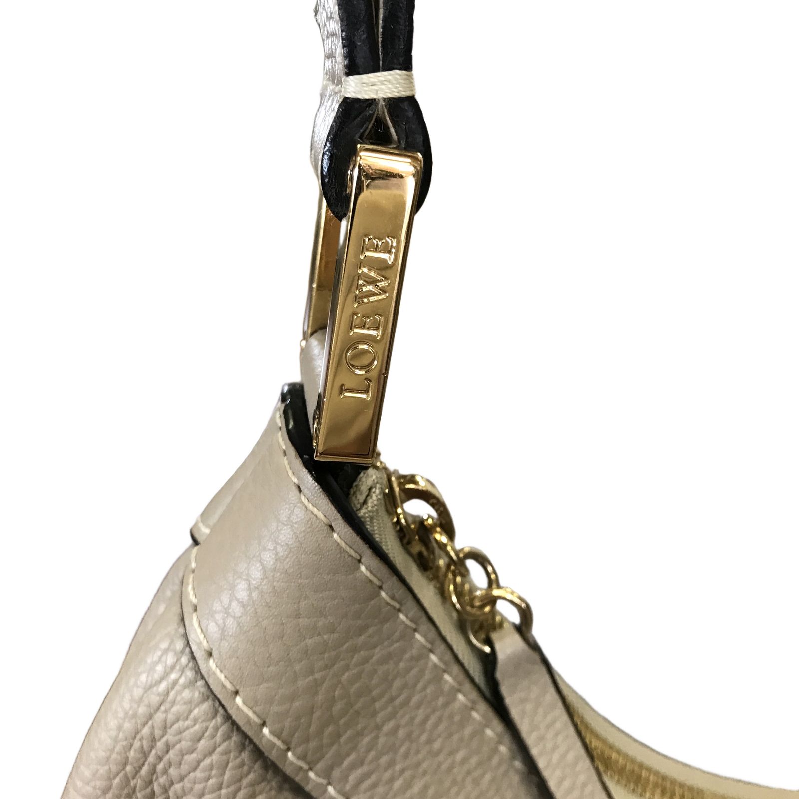 LOEWE ロエベ ワンショルダー ニューロード バッグ レザー ベージュ 肩掛け レディース 中古 良好 T11304210