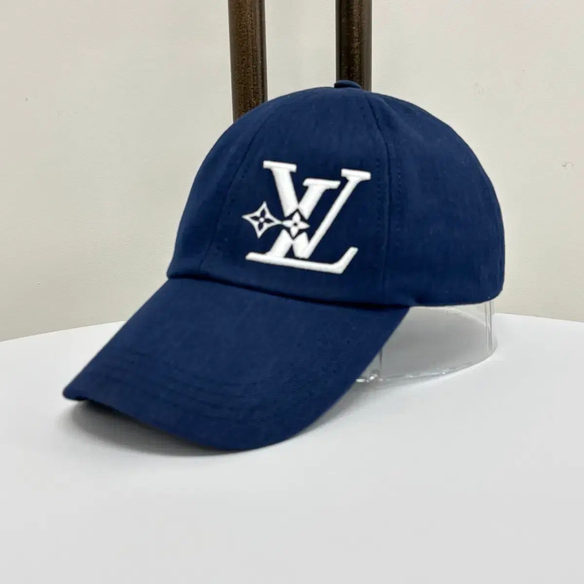 OS ルイヴィトン LVロゴ スメッシュ ベースボールキャップ