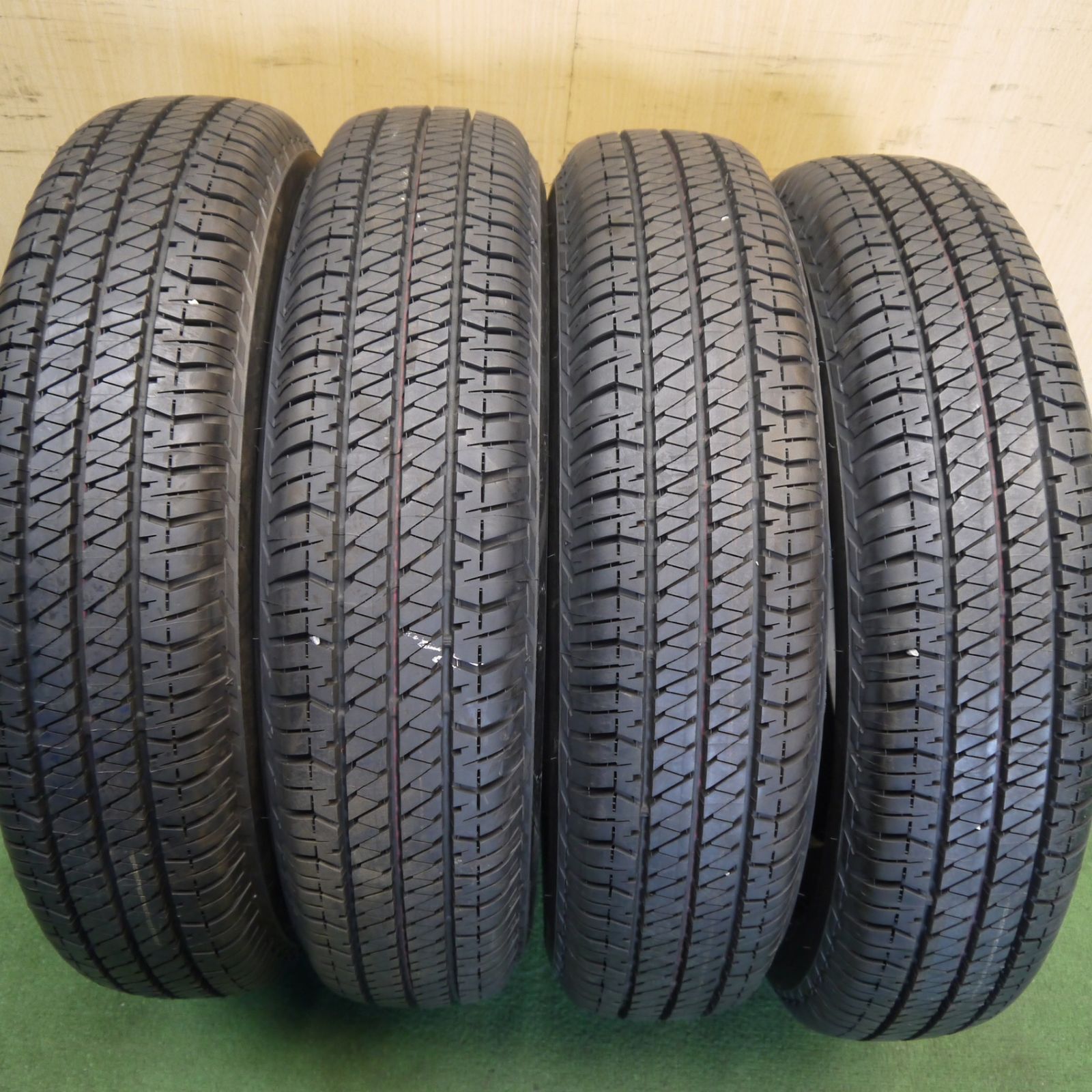 新車外し★ジムニー 等 175/80R16 ブリヂストン デューラー H/T 684 Ⅱ DUELER タイヤ 16インチ★6052603Hノタ