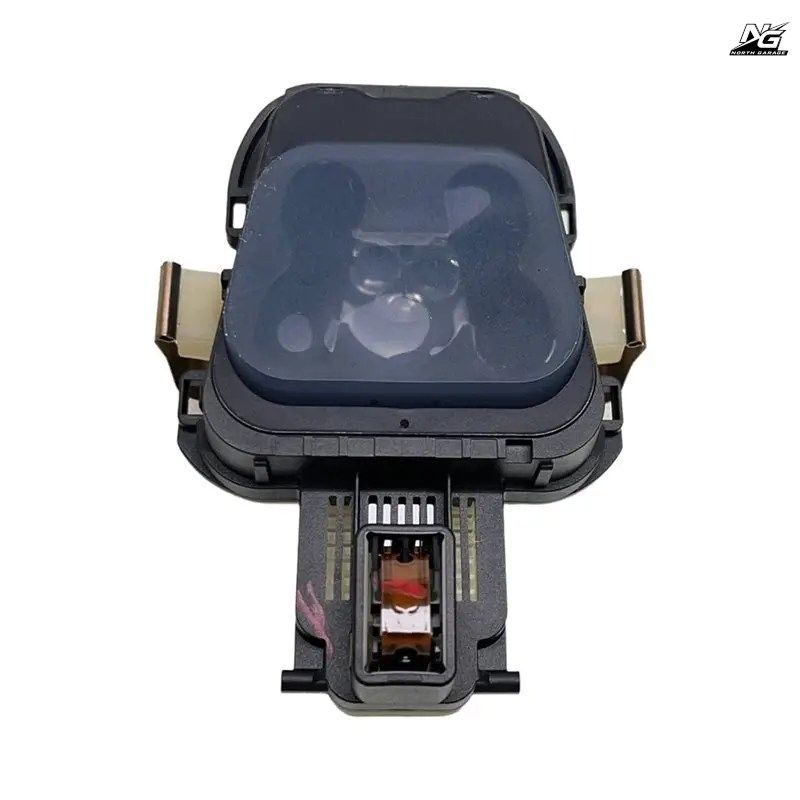 メルセデスベンツ C300 W205 2015-2018 対応 A2059006615 車用フロントガラスレインライトセンサー