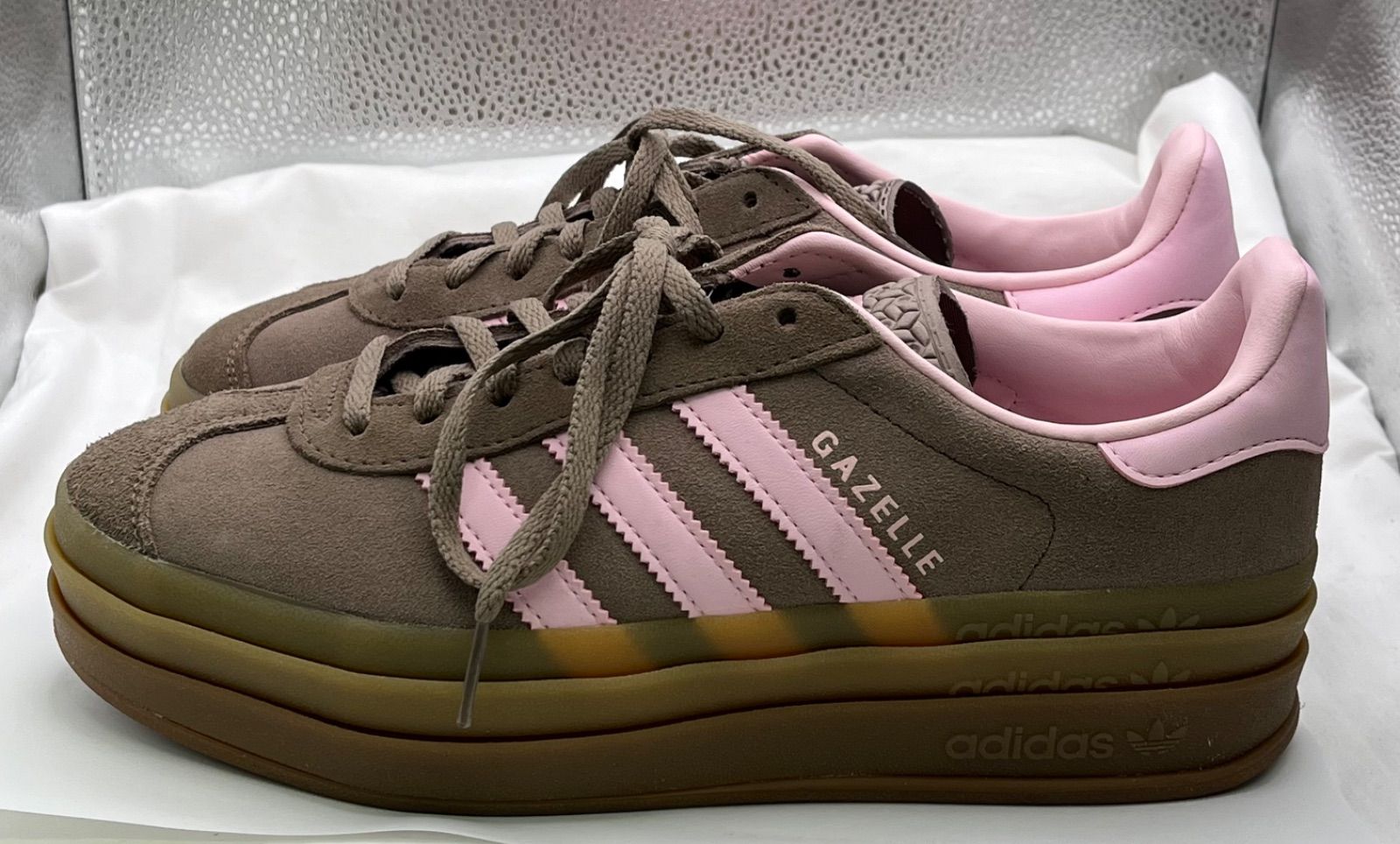 ▽Adidas　アディダス　GAZELLE　ガゼル　ボールド　厚底スニーカー　JQ6436　25㎝　11142