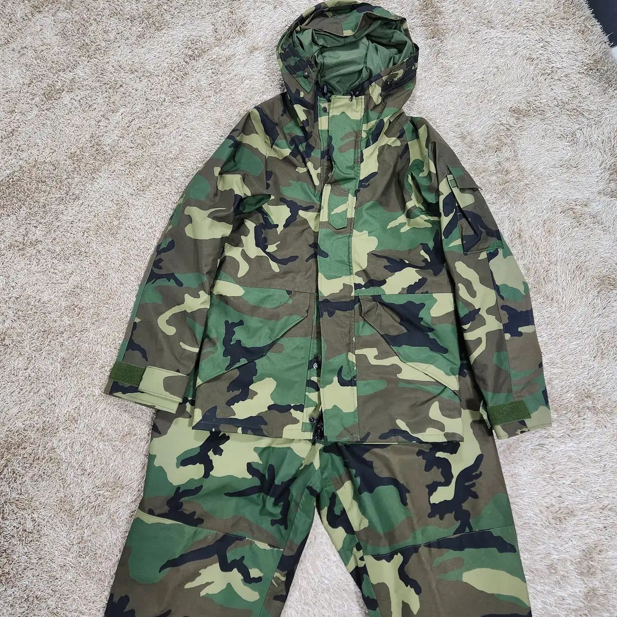 (ヴィンテージボックス)ミリタリー正規品 軍服 GORE-TEX(ゴアテックス) 上下セットアップ ハン