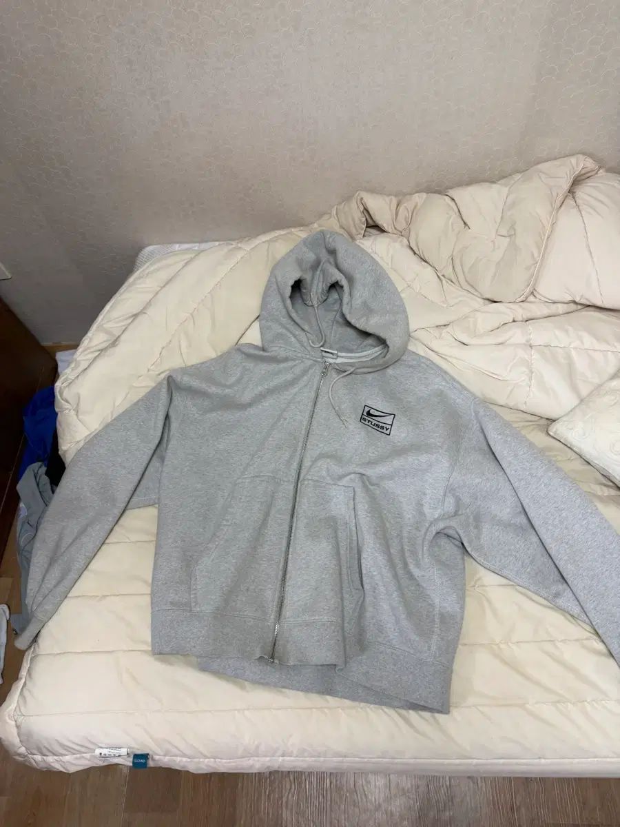 ナイキ STUSSY WHO ジップアップ Lサイズ