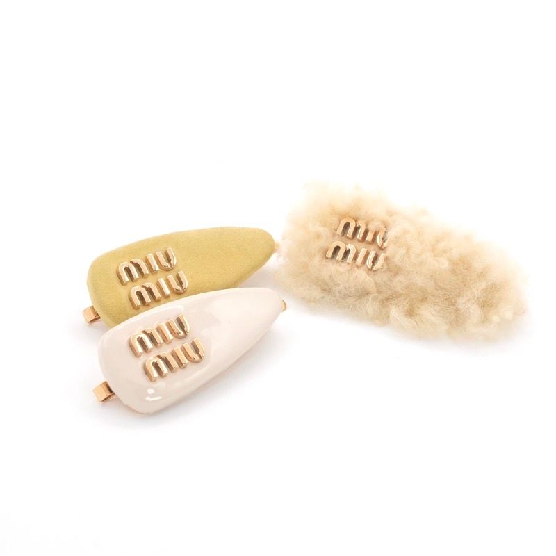 ミュウミュウ MIUMIU ヘアアクセサリー パテント スエード シアリング アイボリー イエロー ゴールド ヘアクリップセット 3個 ヘアピン