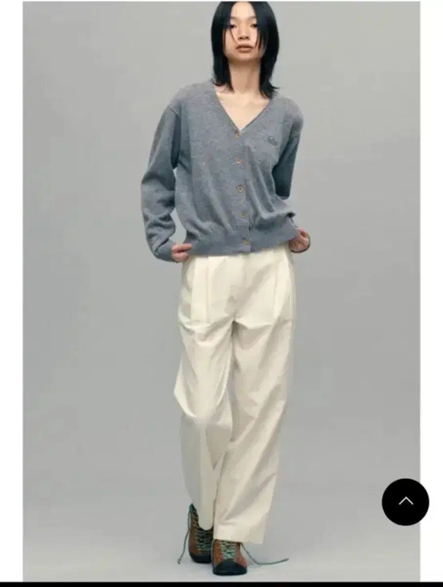 シエンヌ Classic シンボル カーディガン