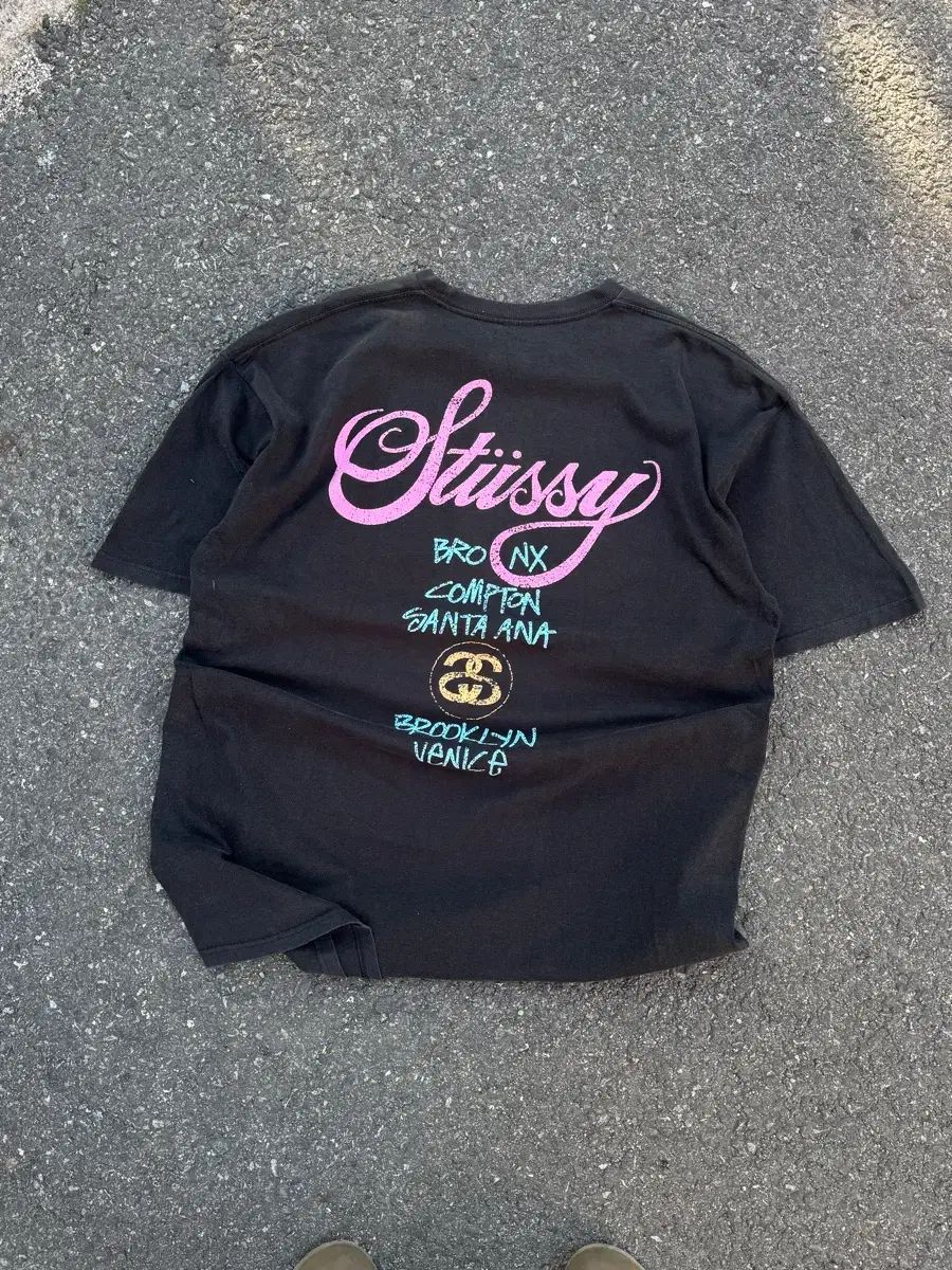 STUSSY ワールドツアー 半袖Tシャツ