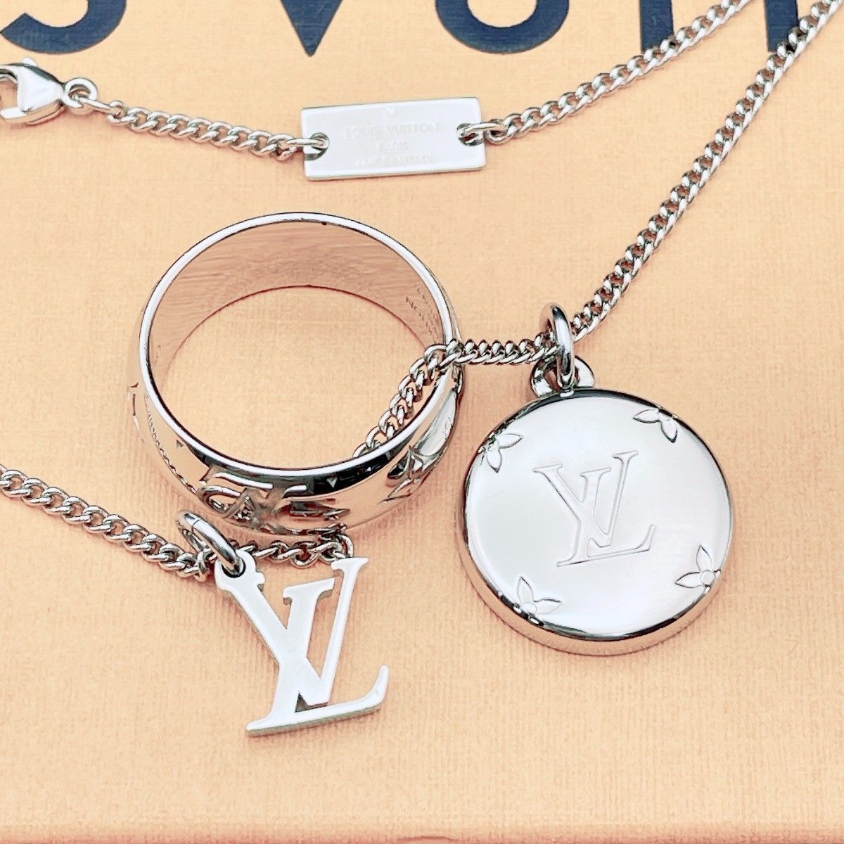 ◇ルイヴィトン◇新品仕上済 LOUIS VUITTON M62485 リングネックレス