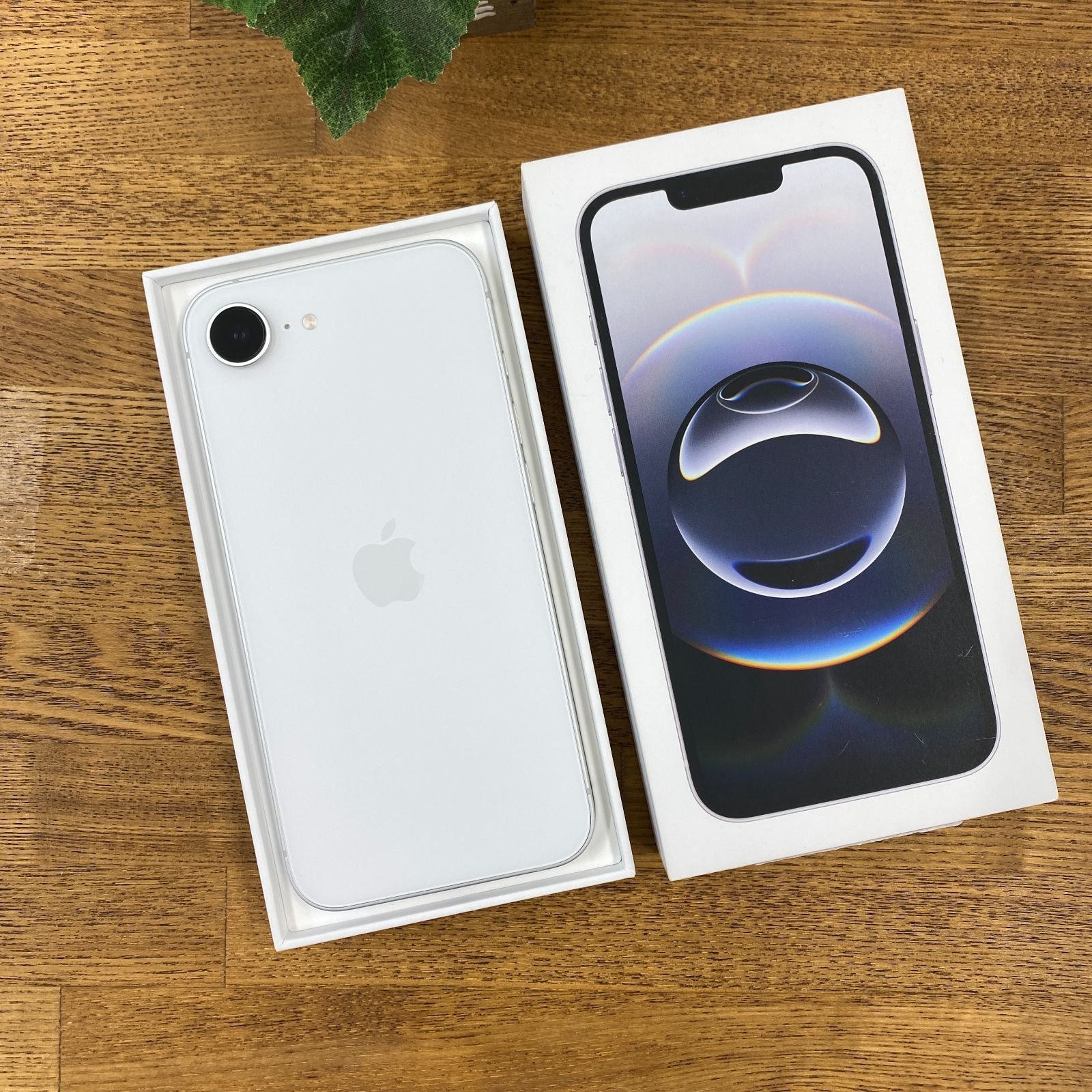 新品同様 iPhone 16e 128GB ホワイト SIMフリー - メルカリ