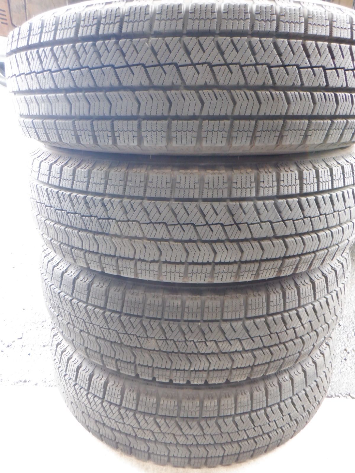 未使用に近い　155/65R14スタッドレス　ブリヂストン　ブリザックVRX2　2024年製　４本　スペーシア　パレット　デイズ　ルークスなどに