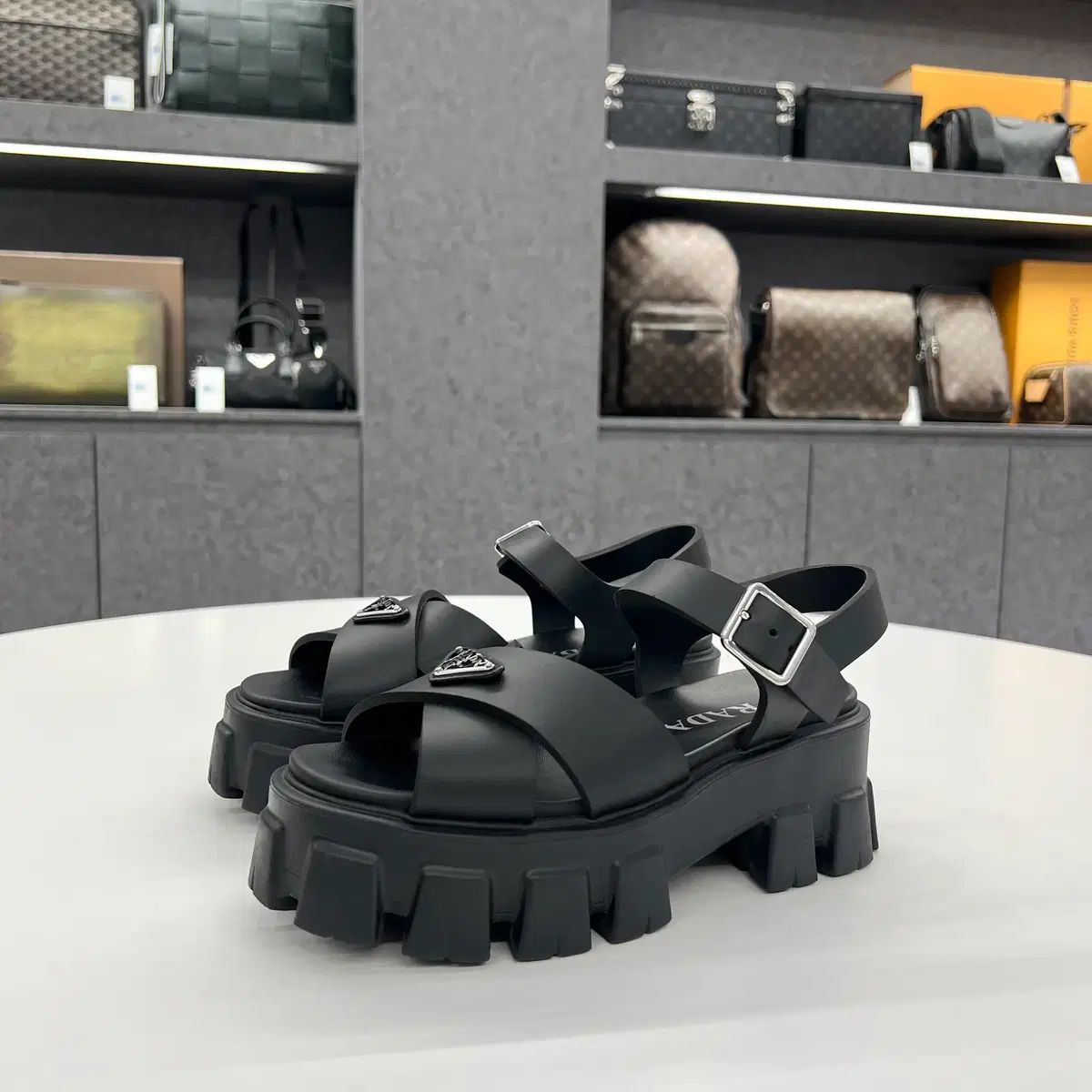AB2 / PRADA プラダ 三角ロゴ モノリス ラバー サンダル 36size