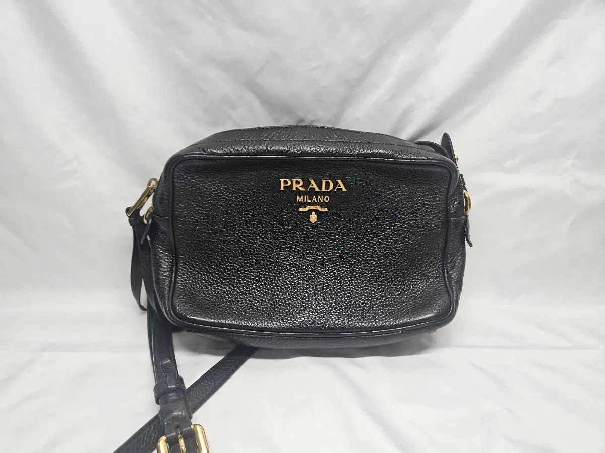 正規品 PRADA カメラバッグ