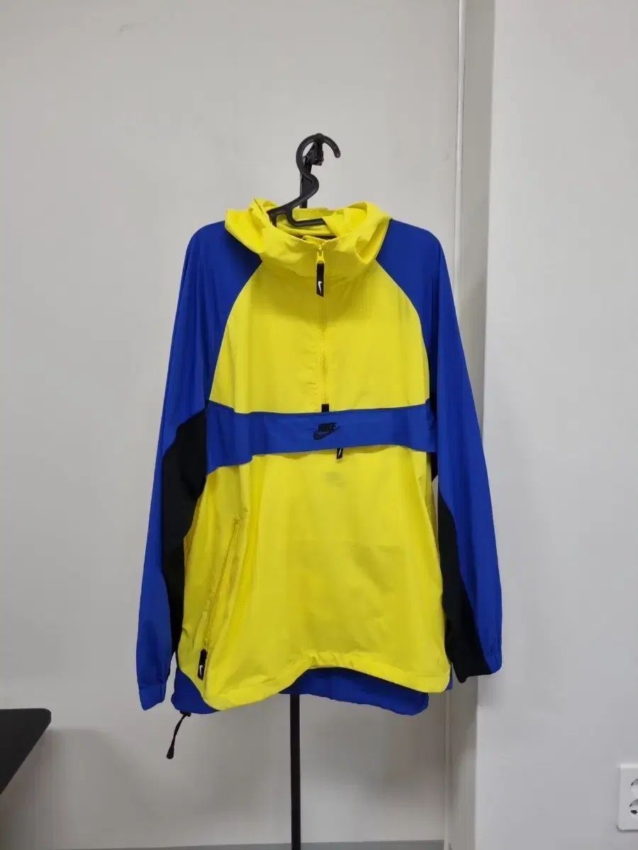 値下げ新品ナイキアノラック XXL 2XL 国内正規 送料無料 ボルト イエロー 正規品，新作登場 ナイキ イエロー/ブルー Anorak（アノラック