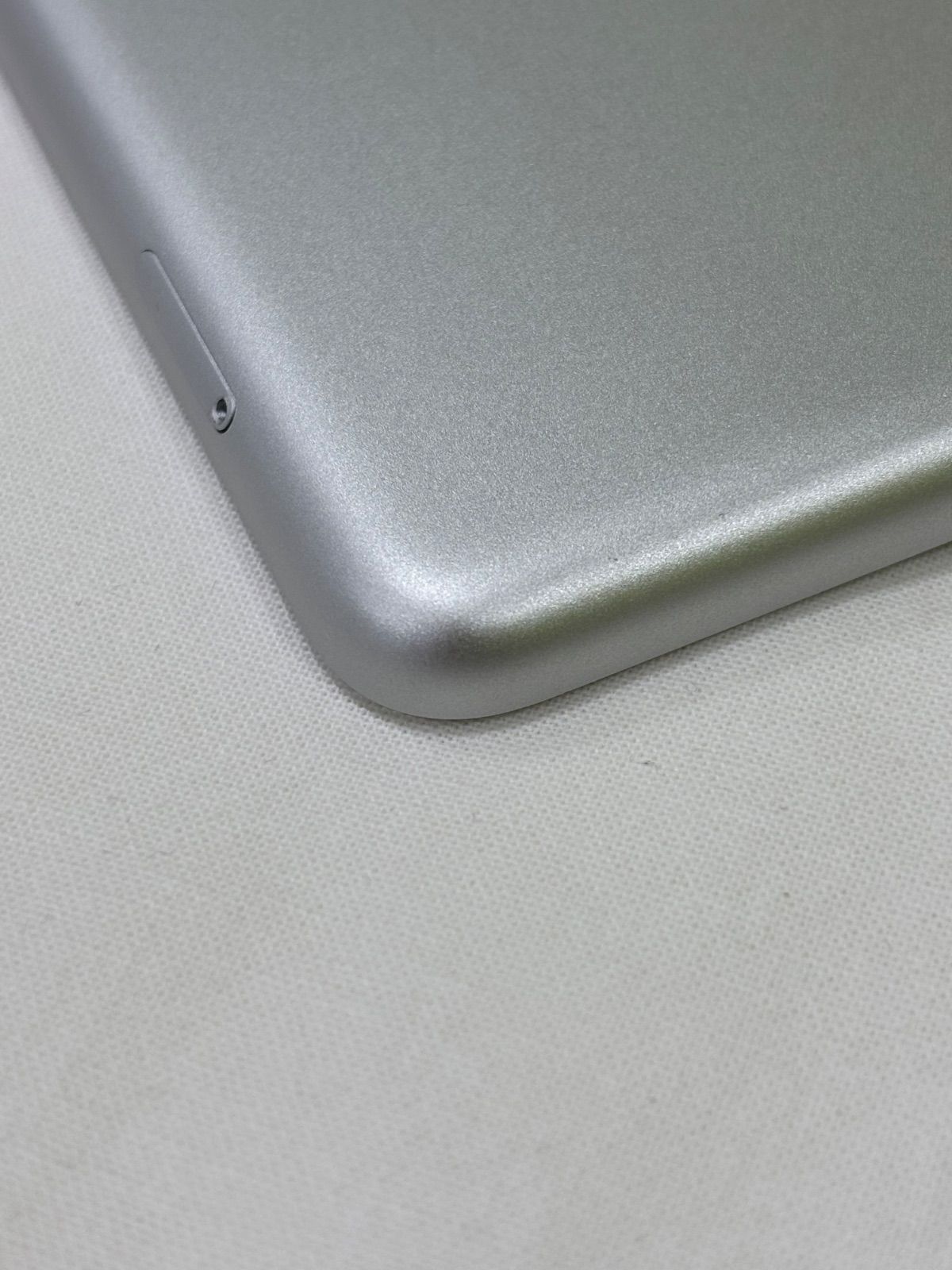 iPad 第8世代 Wi-Fi Cellular 32GB シルバー - メルカリ