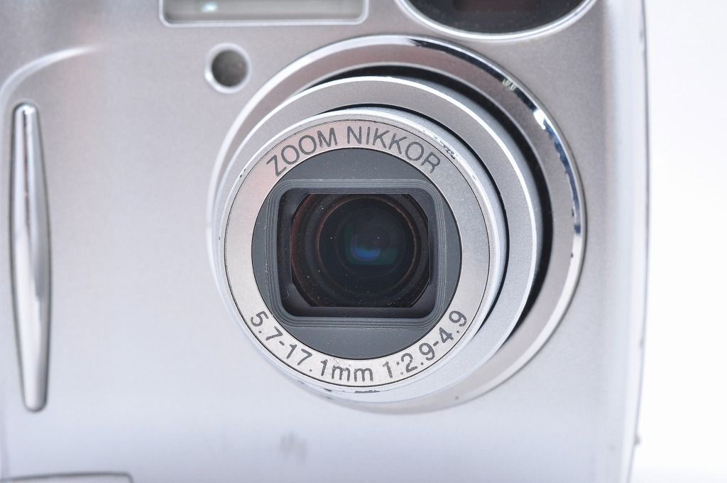 2ヶ月保証付き】Nikon COOLPIX E5600 シルバー レトロデジカメ