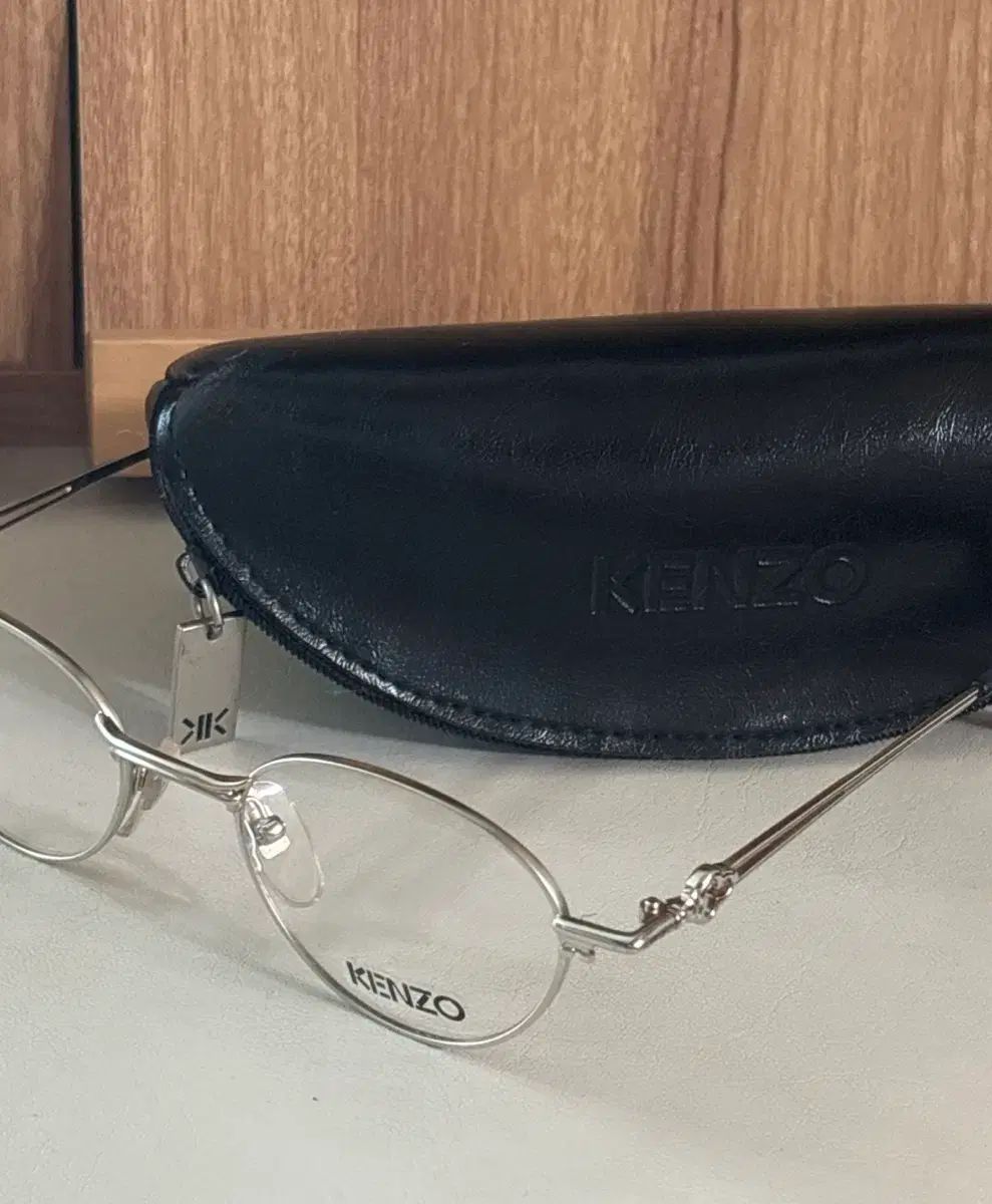 KENZO メタル シルバー メガネフレーム + メガネケース