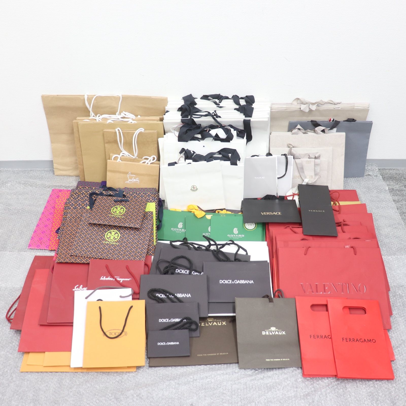ITAJ976UQEHG MONCLER Christian Louboutin DOLCE&GABBANA VALENTINO JIMMY CHOO 他 紙袋 ショッパー ショップ袋 130枚
