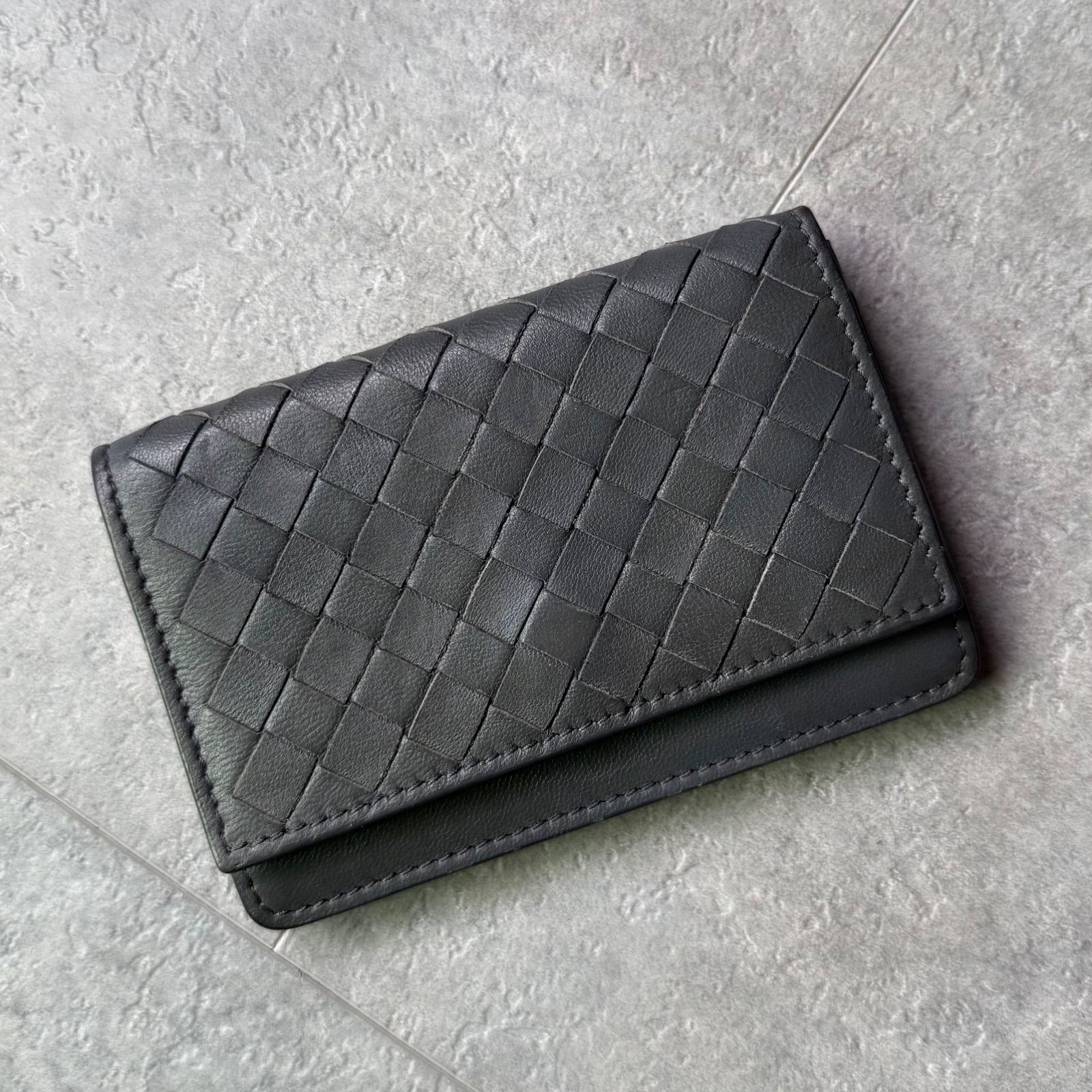 BOTTEGA VENETA ボッテガヴェネタ イントレチャート 名刺入れ カードケース 二つ折り ラムレザー 革 グレー メンズ レディース
