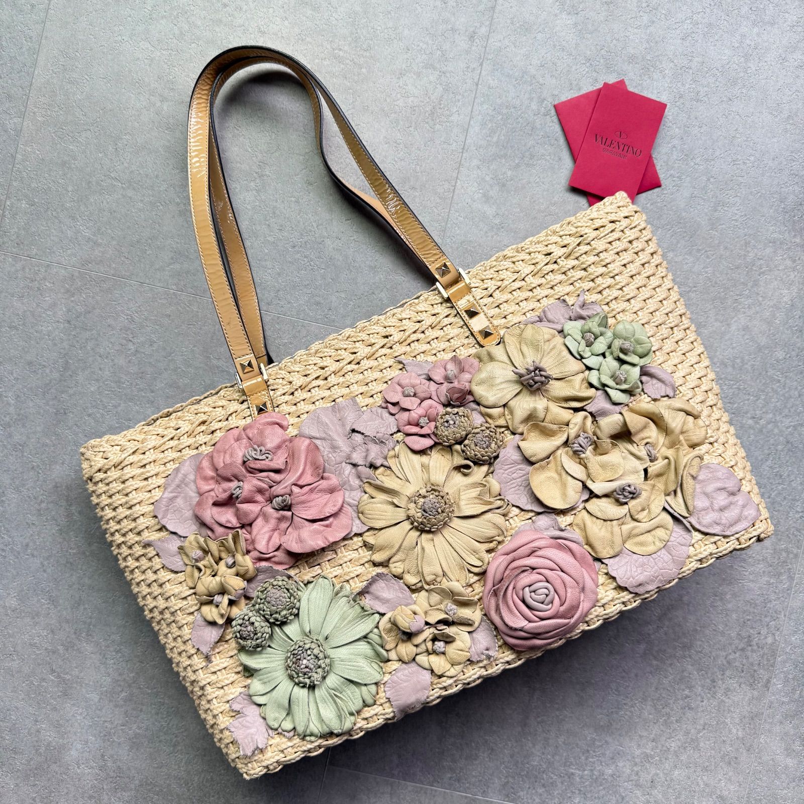 希少 VALENTINO GARAVANI ヴァレンティノガラバーニ フラワー カゴバック トートバッグ レザー パステルイエロー ロゴ