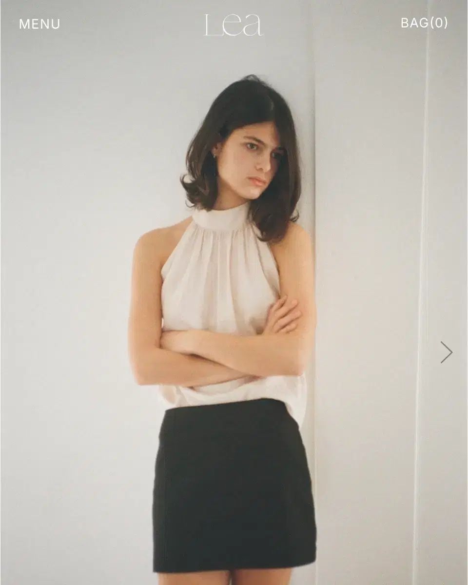 lea 르에 : LIA HALTERNECK TOP / PALE ROSE