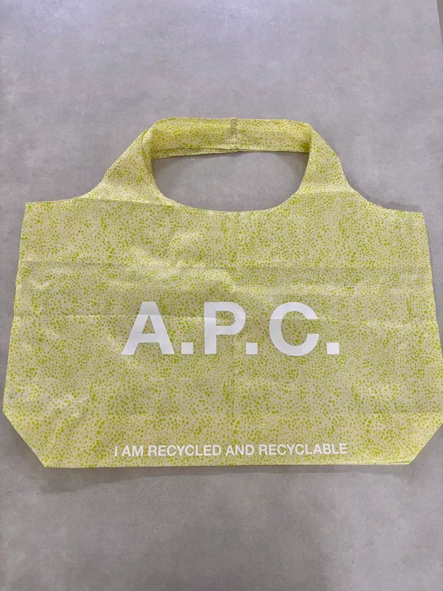 A.P.C. アー・ペー・セー リサイクル エコバッグ