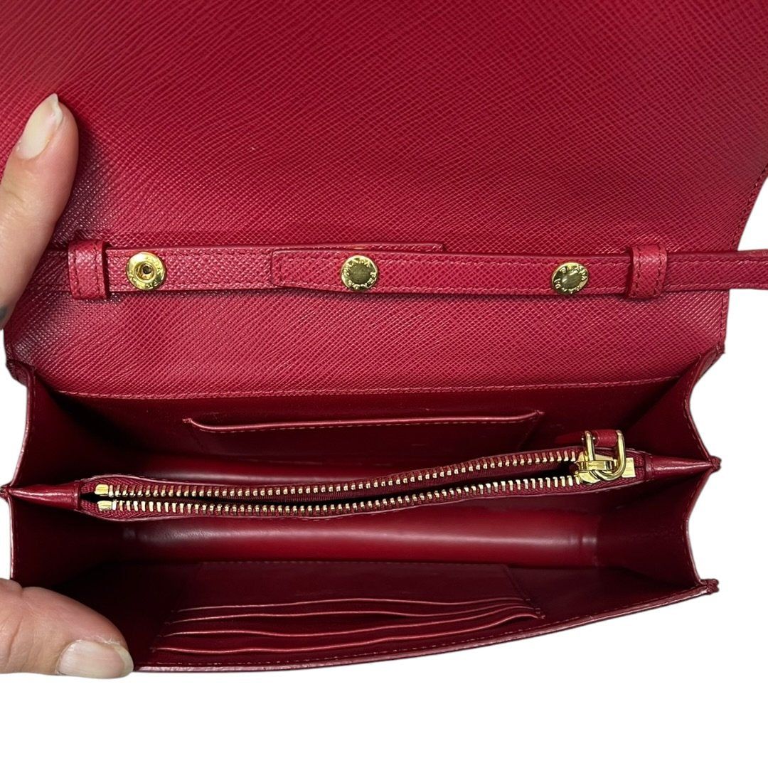 プラダ ハンドバッグ Saffiano Wallet on Chain Shou