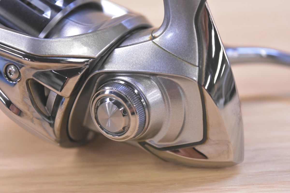 シマノ 15 ツインパワー C2000S SHIMANO TWINPOWER スピニングリール
