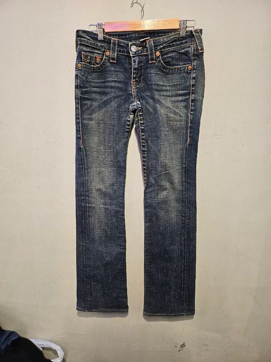 トゥルーレリジョン 正規品 デニムパンツ