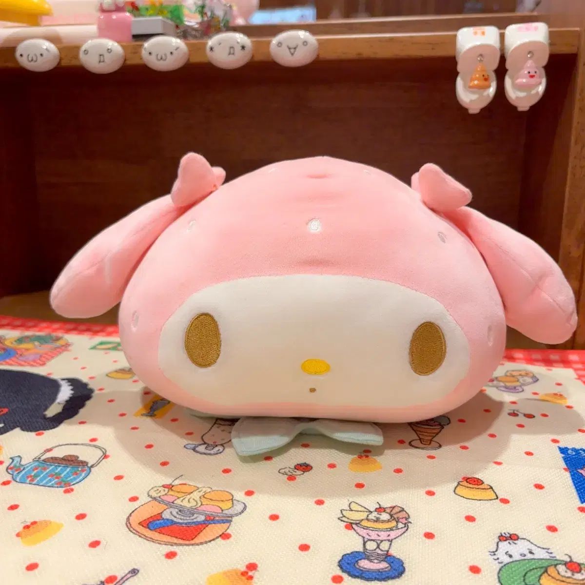 クラシック サンリオ マイメロディ いちご顔BIGクッション ぬいぐるみ ピンク