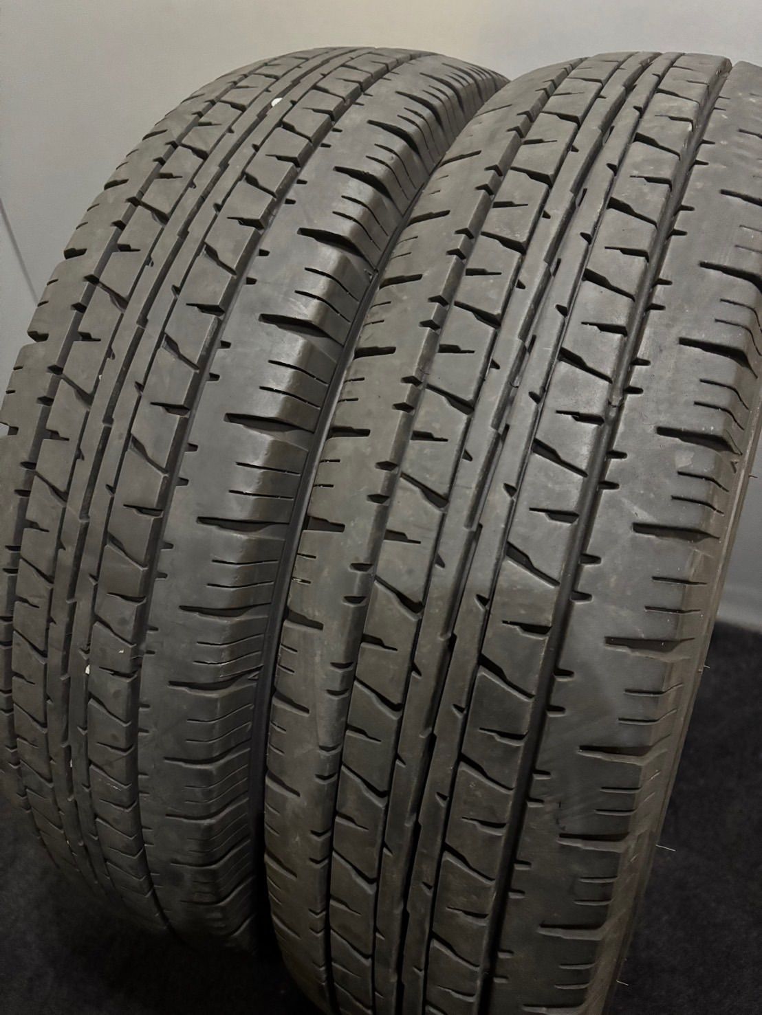 ★195/80R15 107/105L LT DUNLOP/ENASAVE VAN01 24年製 夏タイヤ サマータイヤ 2本 ダンロップ ハイエース キャラバン (2-M496)