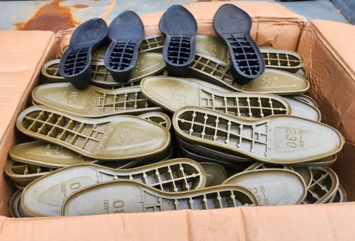 靴底 新品