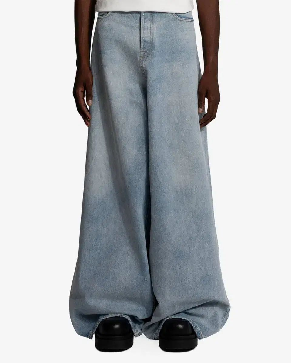 VETEMENTS ヴェトモン プレーン バギー ジーン デニム ライト ブルー 