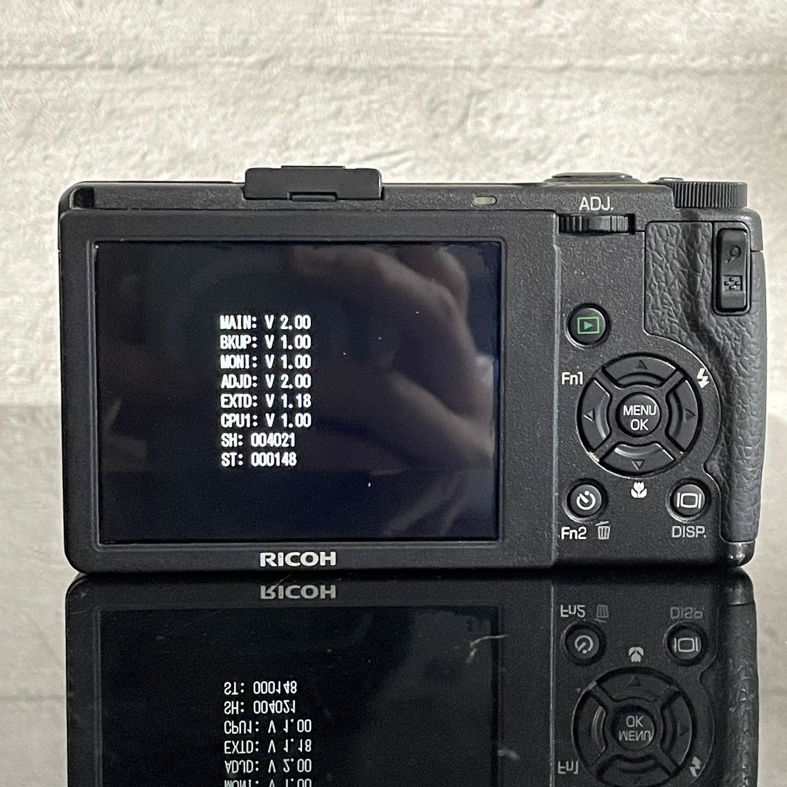 F06[7885]31☆美品☆ リコー RICOH GR DIGITAL III 【ショット数 4,021 