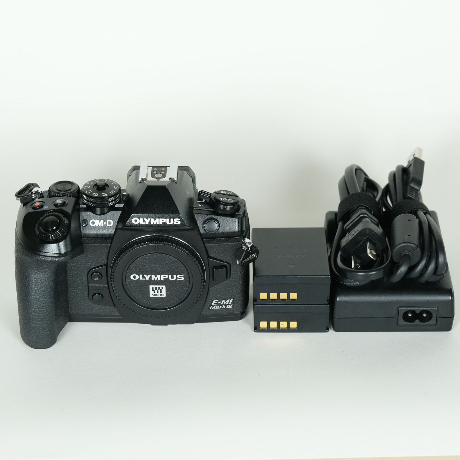 [良品 | シャッター数17,410回｜バッテリー2個付] OLYMPUS OM-D E-M1 Mark III [ボディ] | マイクロフォーサーズマウント