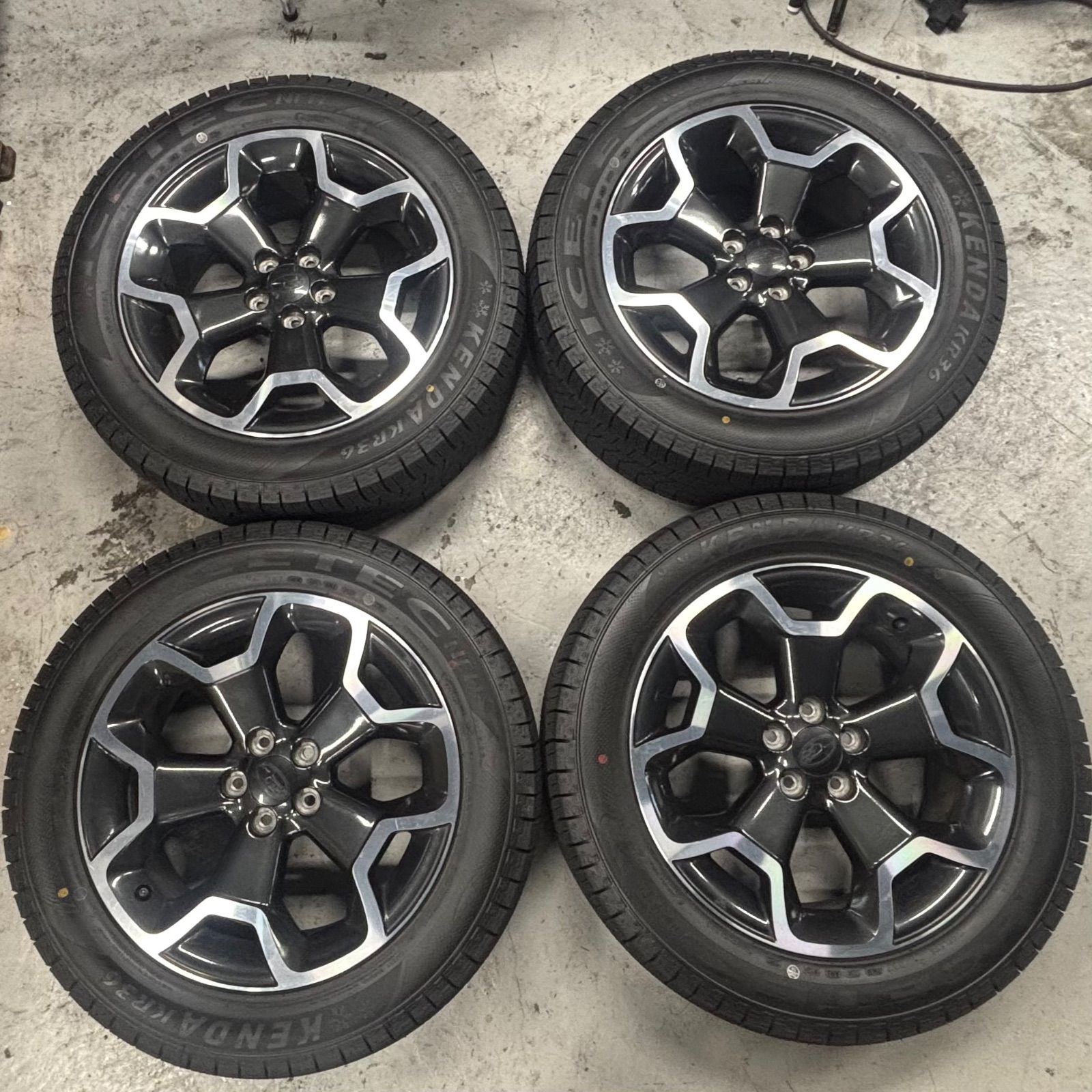 TH3017☆送料込み！XV純正タイヤホイールセット 225/55R17 KENDA KR36 ICETEC NEO ☆