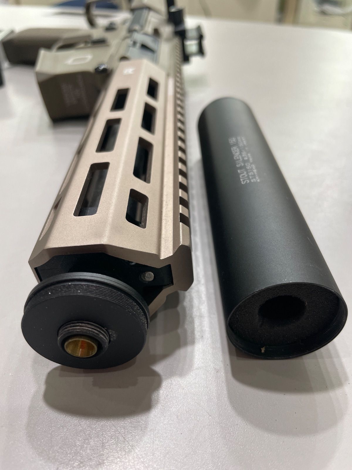 ダブルイーグル　エアーソフト　AEGのケース　電動ガン　トイガン　美品　HONEY BADGER PORTSMOUTH　NH AA0099 PROBLEMS サバイバルゲーム　サバゲー　まとめ売り　まとめセット　ケース付き！マニタリー　レア！入手困難！