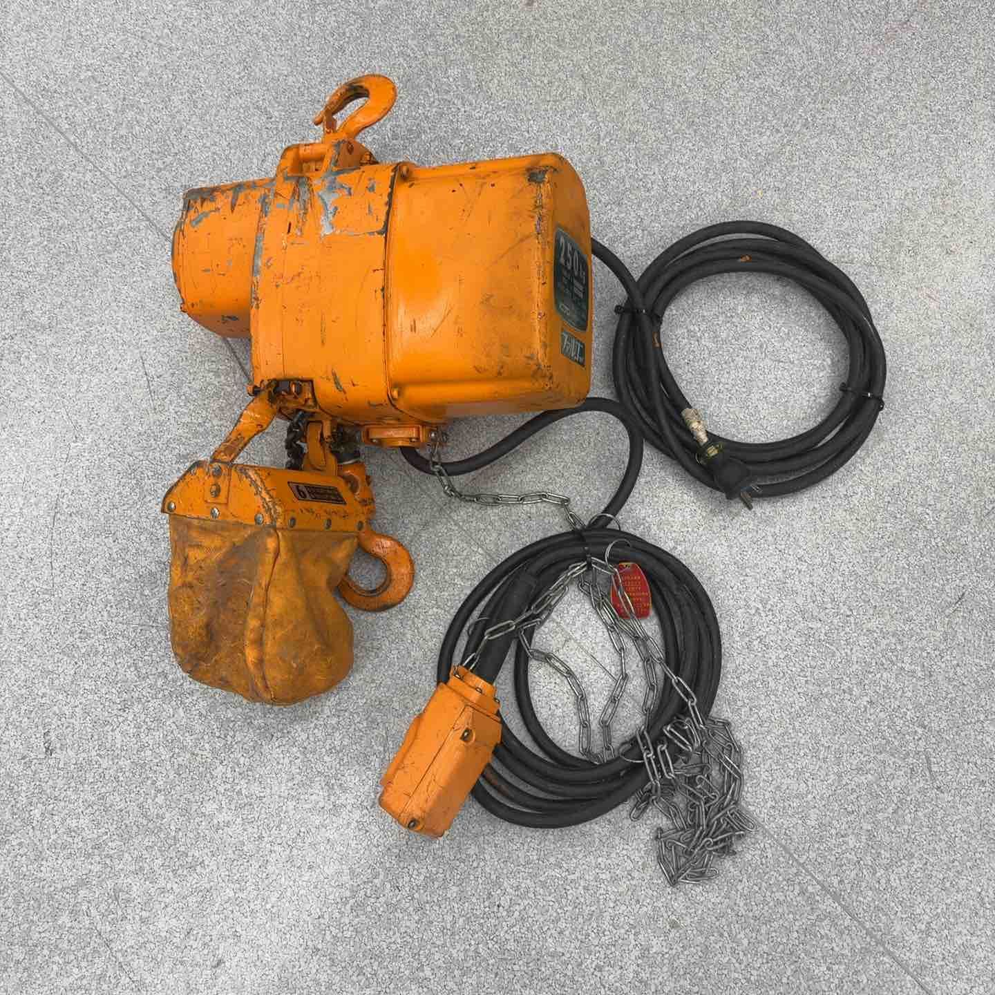 ◇電動ウインチ(チェーン) キトー(KITO) EF2E 荷重250kg ファルコン【八潮店】