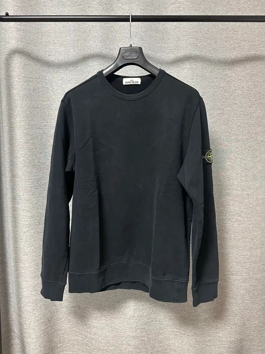 STONE ISLAND ストーンアイランド スウェット ブラック (XXL) 21,104円