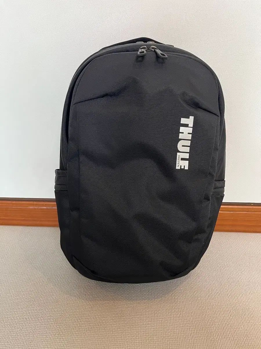 - 1回使用 THULE SUBTERRA バックパック MacBook ノート 16インチ バッグ (BLK