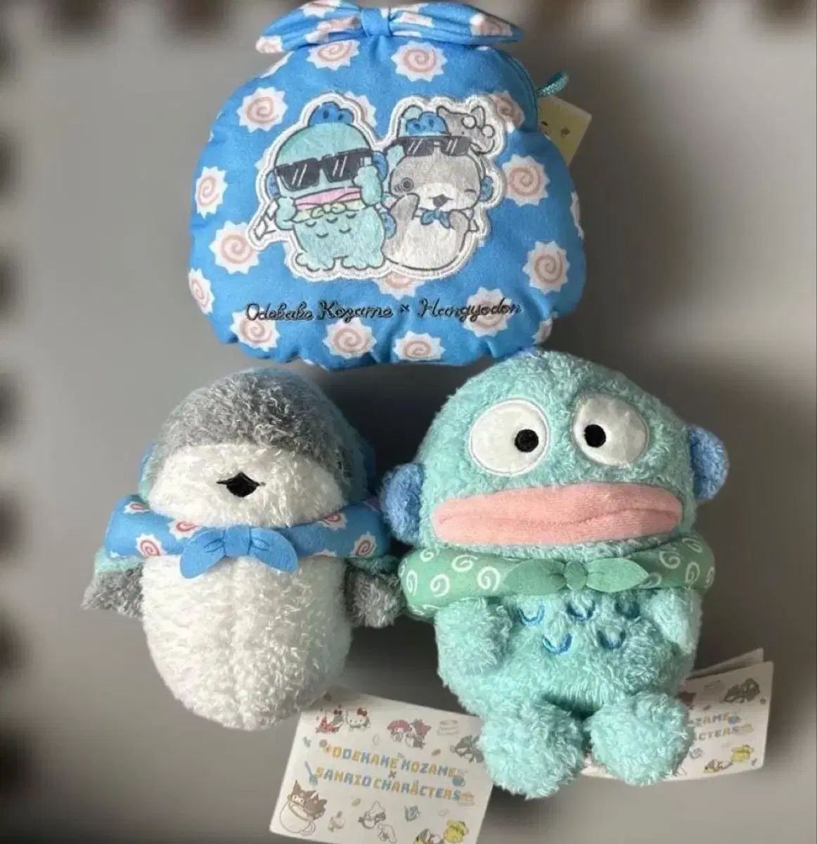 正規品) サンリオ ハンギョドン x 外出する赤ちゃんザメ コラボ限定マスコットセット