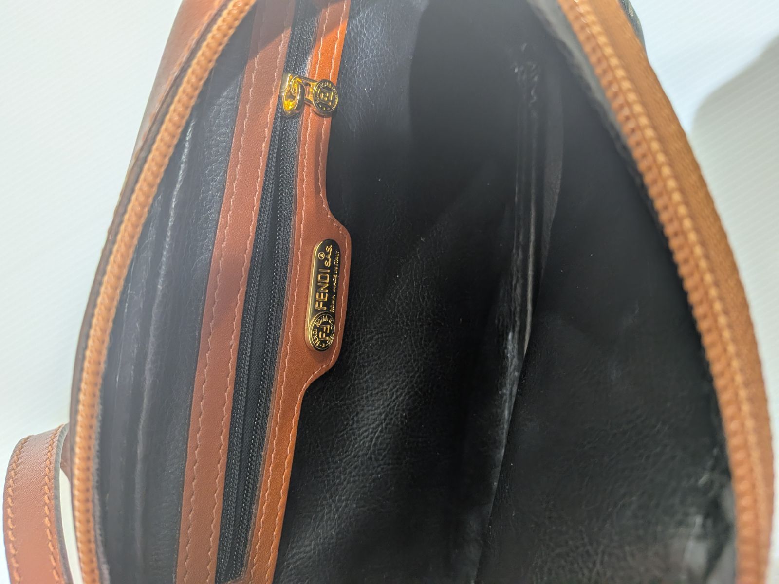 ☆FENDI フェンディ ズッカ柄 ショルダーバッグ PVC レザー ブラウン ヴィンテージ イタリア製 ☆FENDI フェンディ ズッカ柄 ショルダーバッグ PVC レザー ブラウン ヴィンテージ イタリア製
