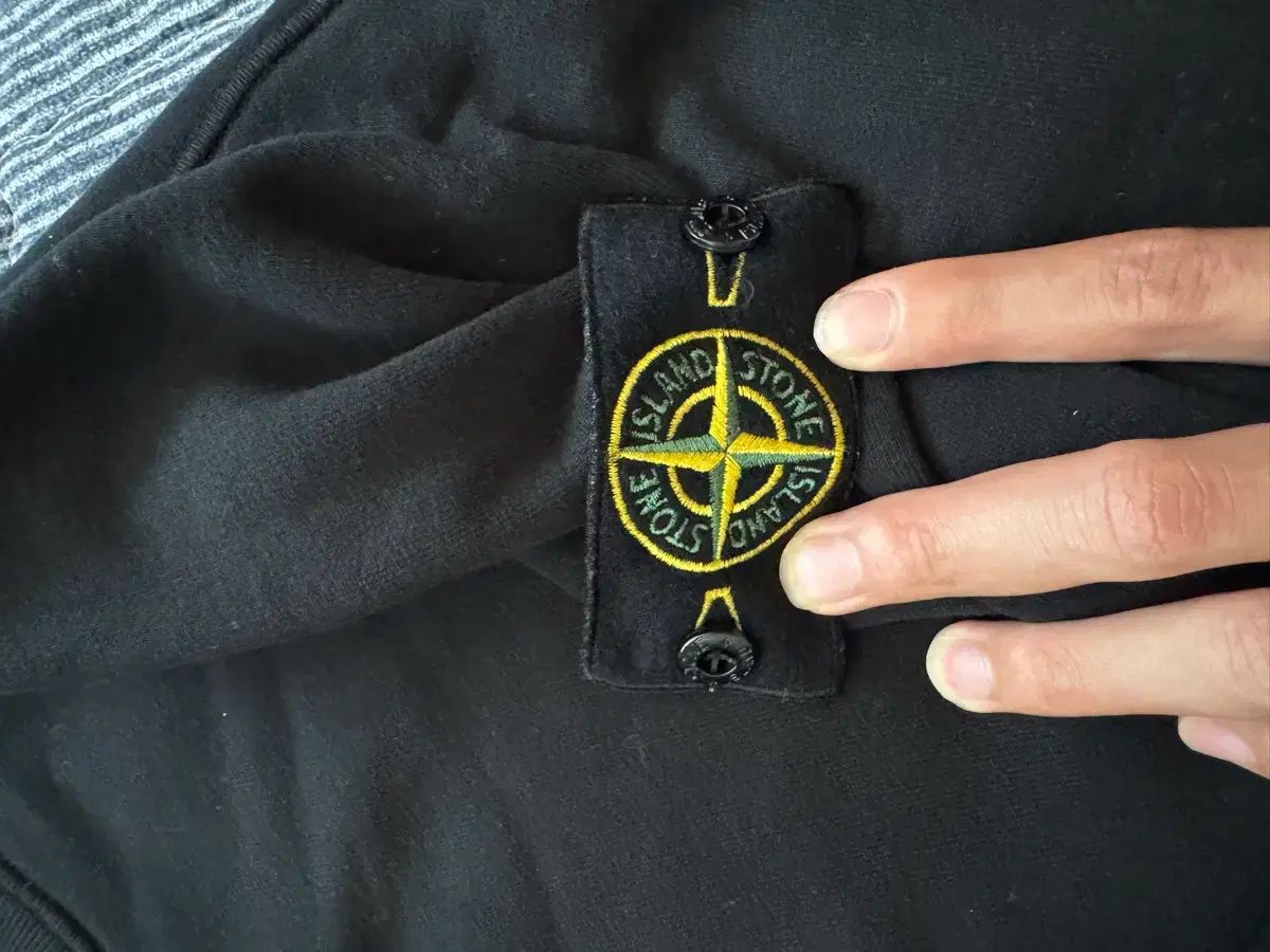 正規品 STONE ISLAND ストーンアイランド スウェット ブラック L